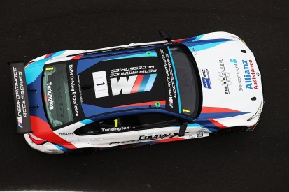 Brands Hatch BTCC: Turkington leads title rival Cammish in practice