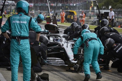 Mercedes wary of 'unconscious favouritism' with F1 strategic variance