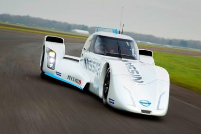 At the wheel of the Nissan ZEOD