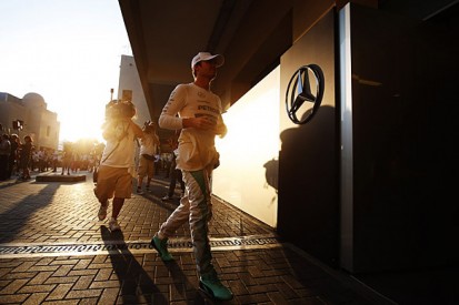No sign of help for Rosberg