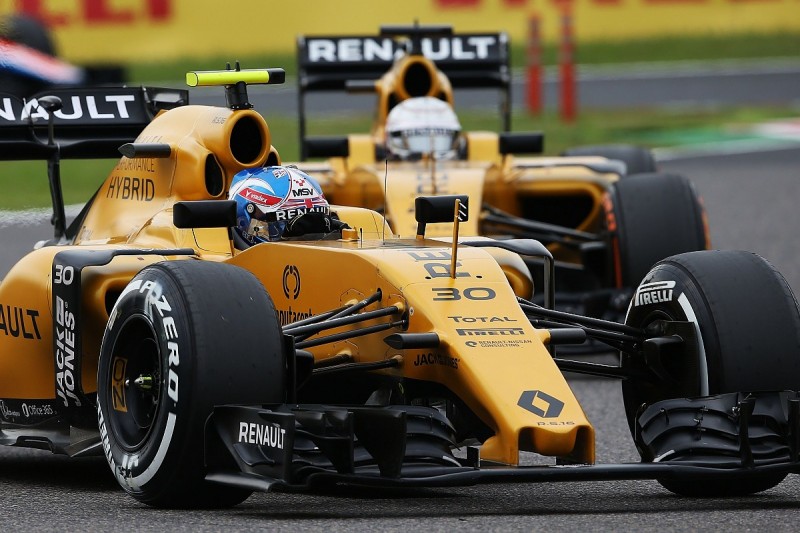 Why Renault won't fight for podiums in 2017