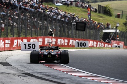 Who should replace Ricciardo at Red Bull?