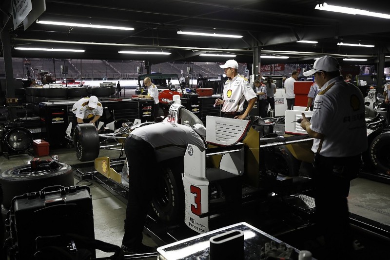 The Penske general throttling back