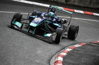 Monger's plan to catch F1's eye