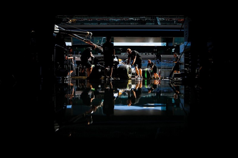 What teams do during F1's most boring sessions