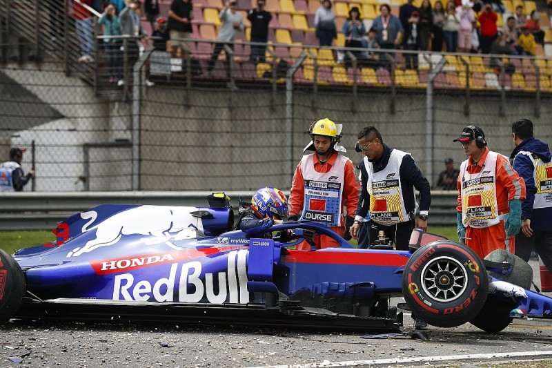 Albon to get new Honda F1 engine for Chinese GP after FP3 crash