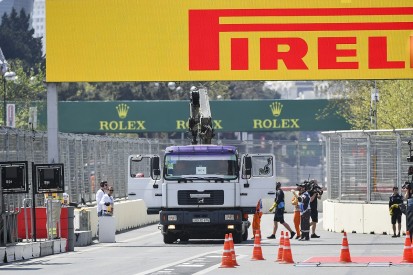 FIA offers explanation behind Russell's FP1 Baku drain crash