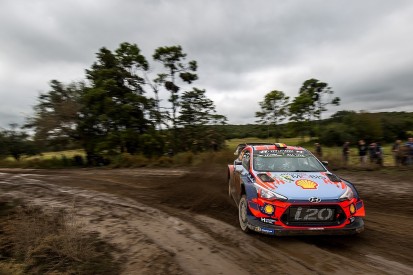 WRC Rally Argentina: Neuville into lead after Tanak spins