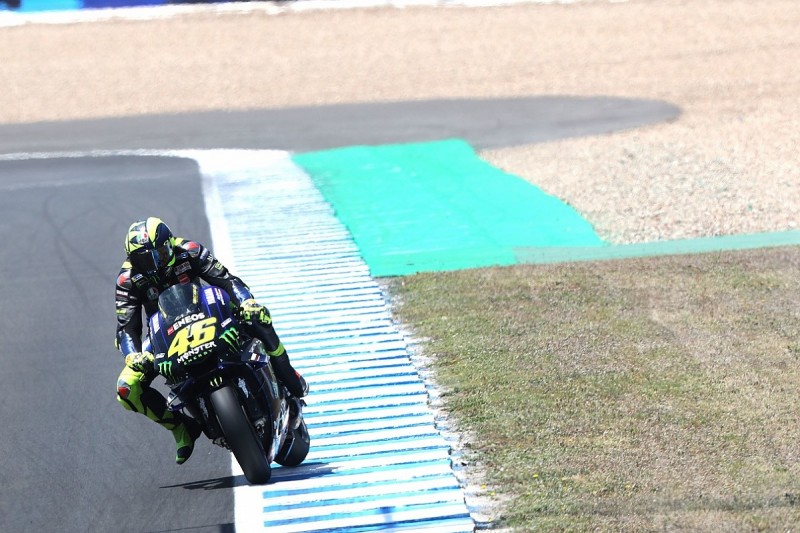 Valentino Rossi: Yamaha MotoGP bike "in trouble" at Jerez