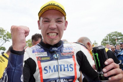 Hickman gives new BMW win on road debut in NW 200 Superstock race