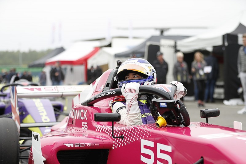 W Series Zolder: Chadwick beats Visser and Powell to take pole