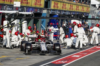 Alfa Romeo's Giovinazzi had damaged F1 car in Australian Grand Prix