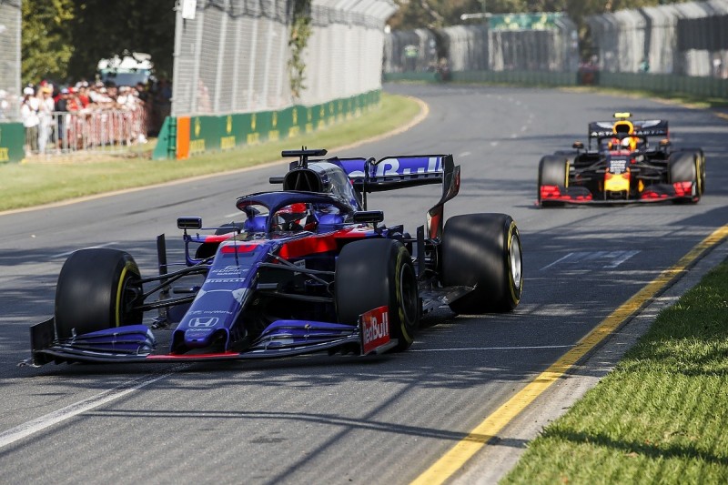 Kvyat 'pushed like animal' to score point on Australia F1 comeback
