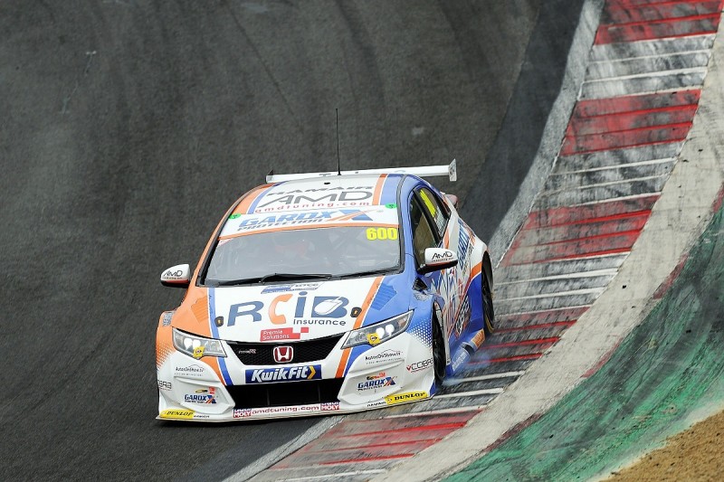 Tordoff breaks BTCC Brands Hatch lap record in first session of 2019