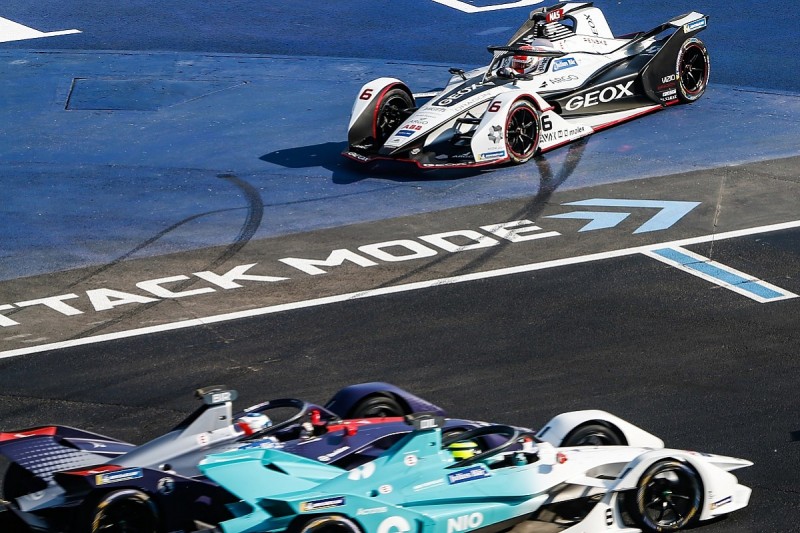 'Awful' handling after clash hurt Nasr's Formula E debut in Mexico