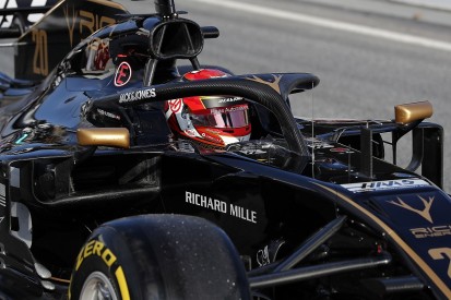 Kevin Magnussen explains Haas F1 car headrest problem in test