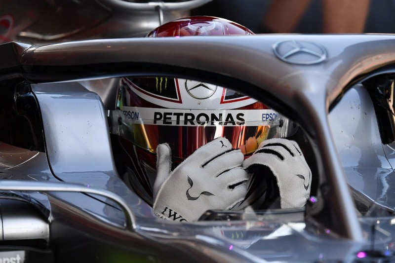 Lewis Hamilton: Ferrari looks 'very, very strong' in F1 testing