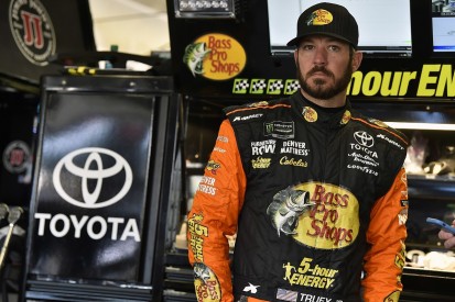 Martin Truex Jr signs for Gibbs in NASCAR for 2019, replacing Suarez