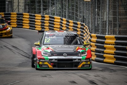 WTCR Macau: Rob Huff smashes TCR lap record to top practice