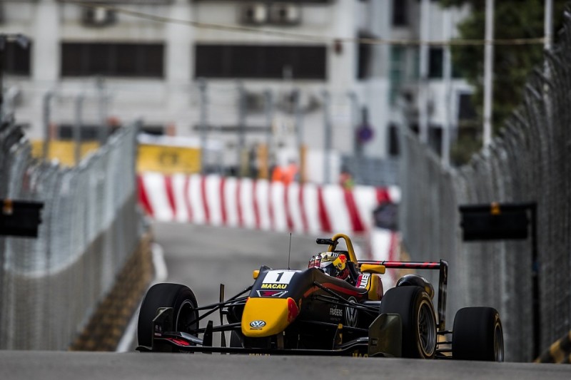 Macau Grand Prix: Dan Ticktum on provisional pole ahead of Ilott