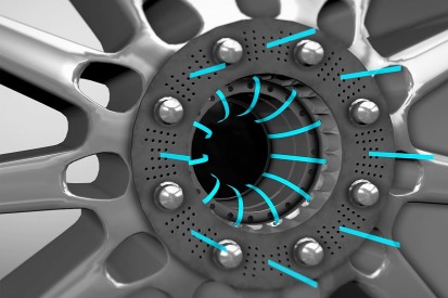 Mercedes F1 wheel design row 'settled' but design still not used