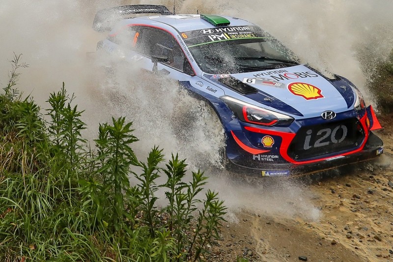 WRC Rally Australia: Rain on superspecial shakes up leading battle