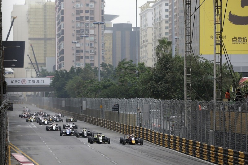 Macau Grand Prix halted after Florsch suffers huge airborne crash