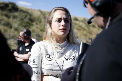 F3 driver hospitalised but conscious after Macau Grand Prix crash