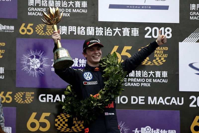 Macau GP: Ticktum scores second Macau victory in crash-marred race