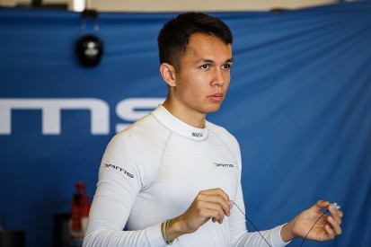 Alexander Albon clear to join Toro Rosso in F1 as he exits Nissan