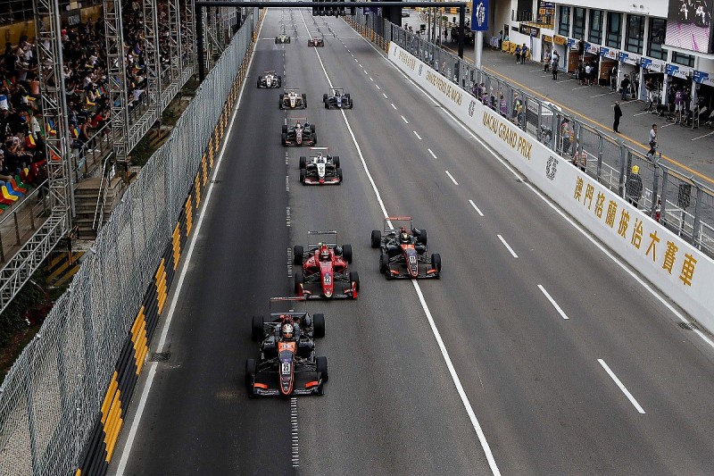 Macau Grand Prix likely to keep old F3 cars after Florsch crash