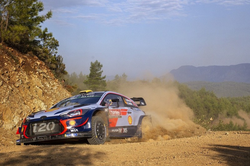 WRC Turkey: Mikkelsen overcomes Breen to reclaim lead