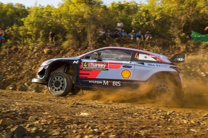 Rally Turkey: Mikkelsen leads again as Ogier penalty adds to drama