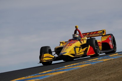 IndyCar Sonoma: Hunter-Reay beats Dixon to pole for season finale