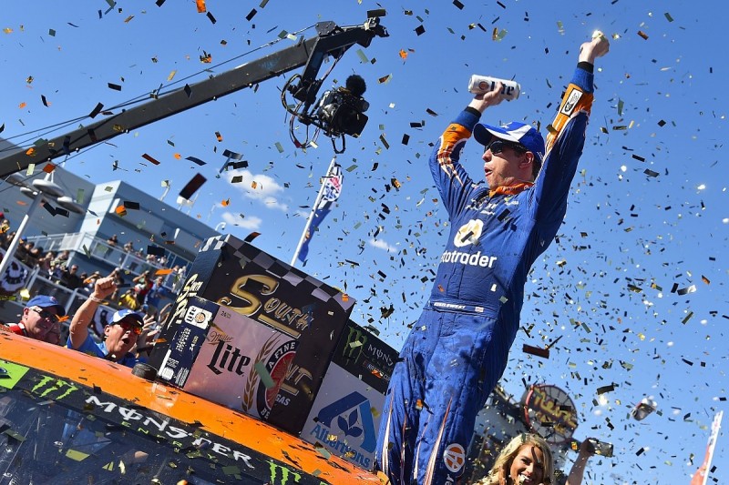 Las Vegas NASCAR: Brad Keselowski gets Penske's 500th win
