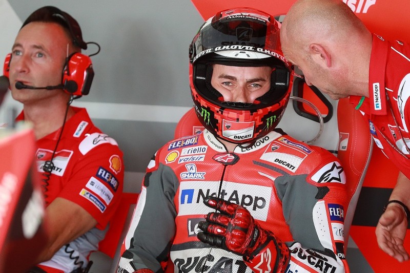 MotoGP Aragon: Lorenzo criticises 'Tour de France' qualifying tows