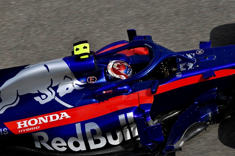 Gasly says debris hit his F1 helmet on first lap of Russian GP