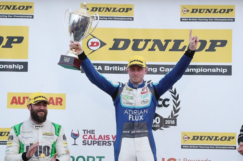 Ash Sutton wins Brands Hatch BTCC finale in drag race to finish line