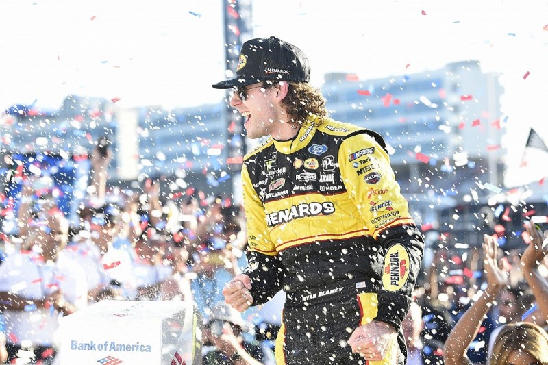 Charlotte roval NASCAR: Blaney wins as Truex and Johnson collide