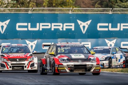 Wuhan WTCR: Loeb VW's Bennani beats Comte in thrilling finish