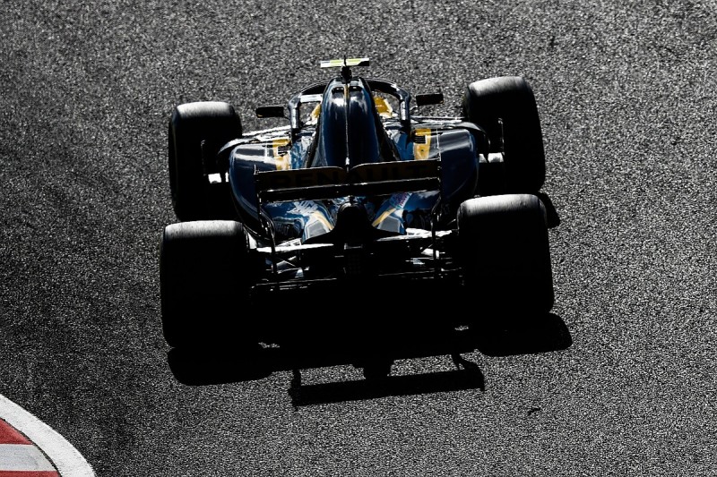 Sainz says engine key factor in recent Renault F1 form slump