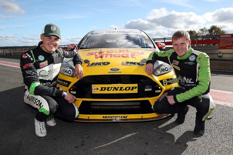 Mini Challenge frontrunners complete Dunlop BTCC test at Snetterton