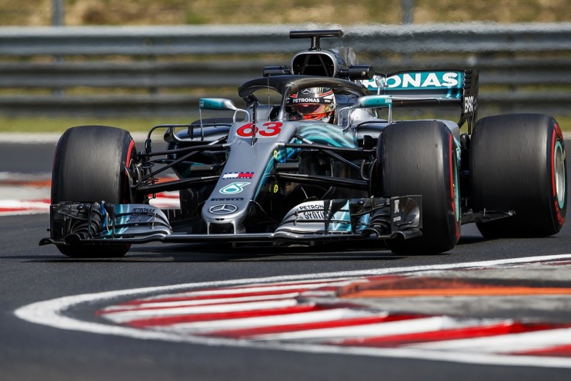 Mercedes junior Russell's efforts 'building pressure' for F1 seat