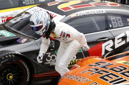 DTM Brands Hatch: Mercedes' Juncadella wins race one, Farfus second