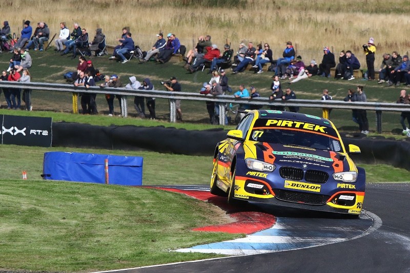 BTCC Knockhill: Jordan tops practice and smashes qualifying lap record