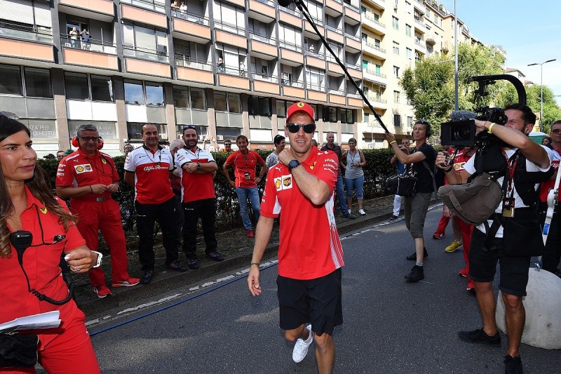 Minor crash for Vettel in Milan F1 live demo ahead of Italian GP