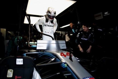Hamilton won't allow 'weak' title defence fears over Mercedes form