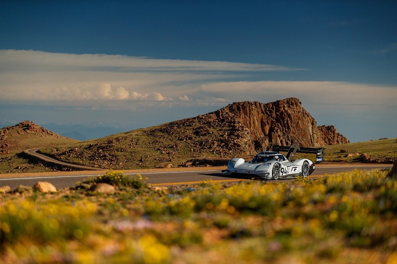 Volkswagen I.D R could do Pikes Peak '10 seconds' faster - Dumas