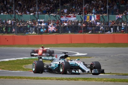 F1 drivers to have option of using DRS through Silverstone corners