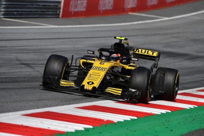 Tyre blisters made Sainz's Renault F1 car 'undriveable' in Austria